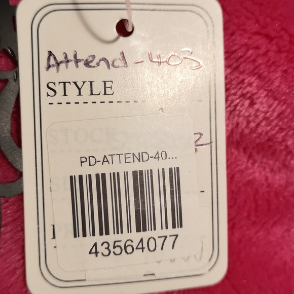 Black leather cut out choker - Picture 2 of 3